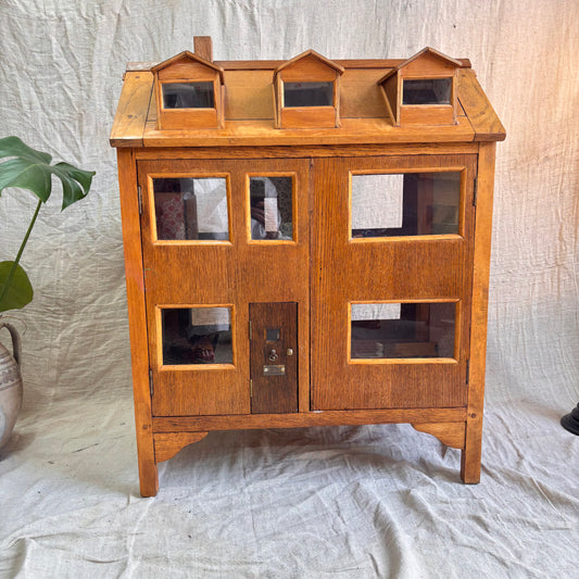 Vintage Dolls House