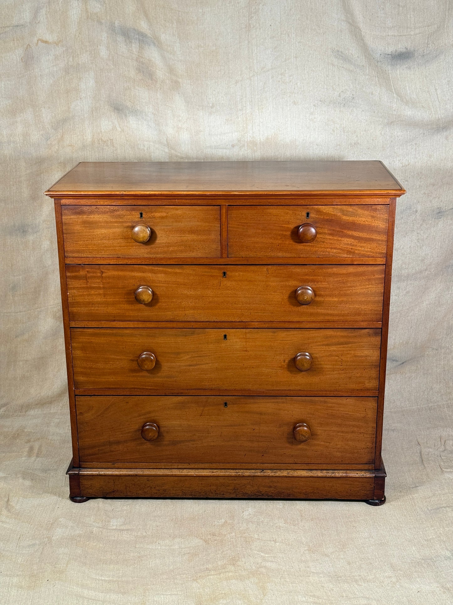 Victorian Chest of Drawers