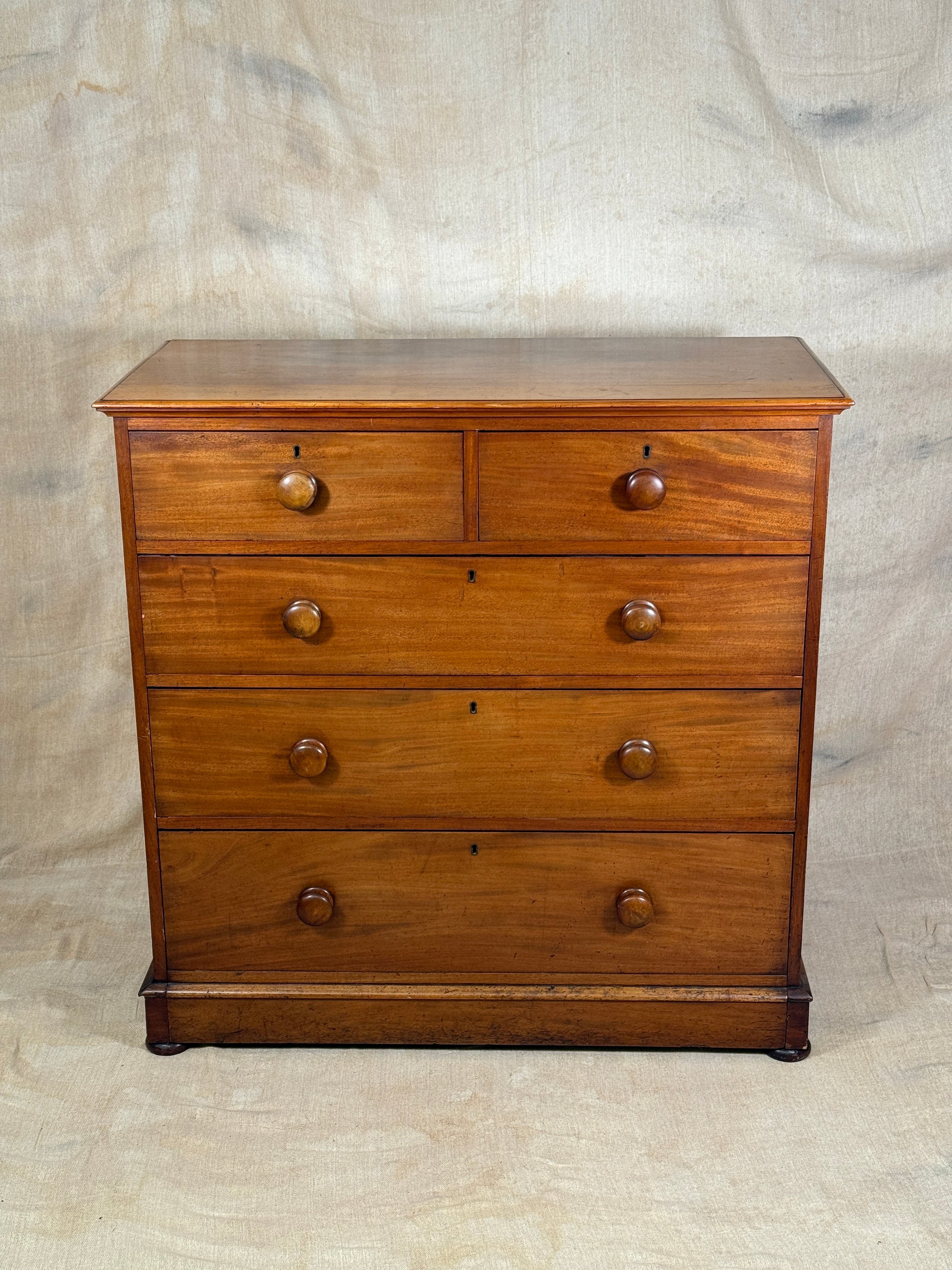 Victorian Chest of Drawers