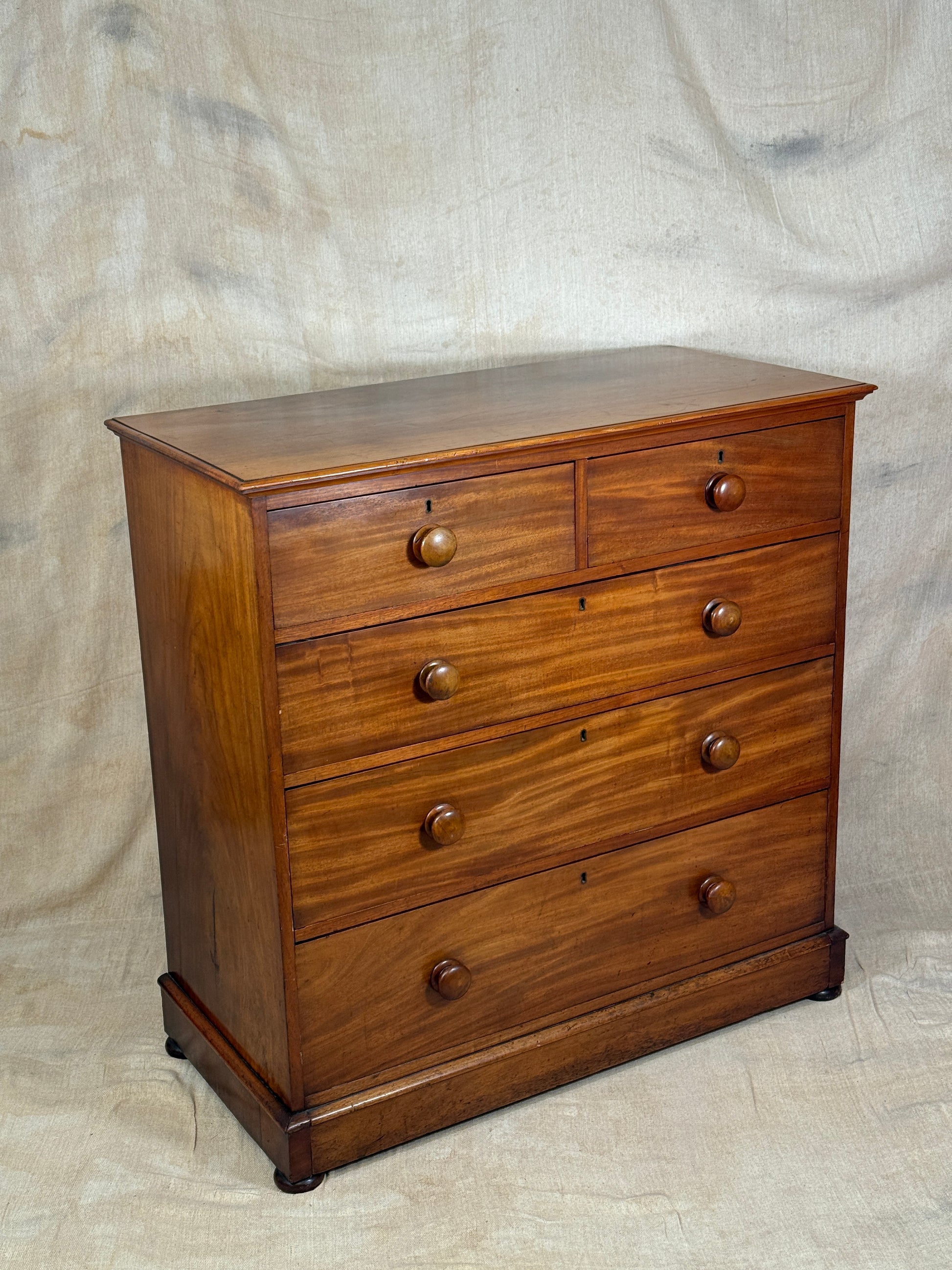 Victorian Chest of Drawers