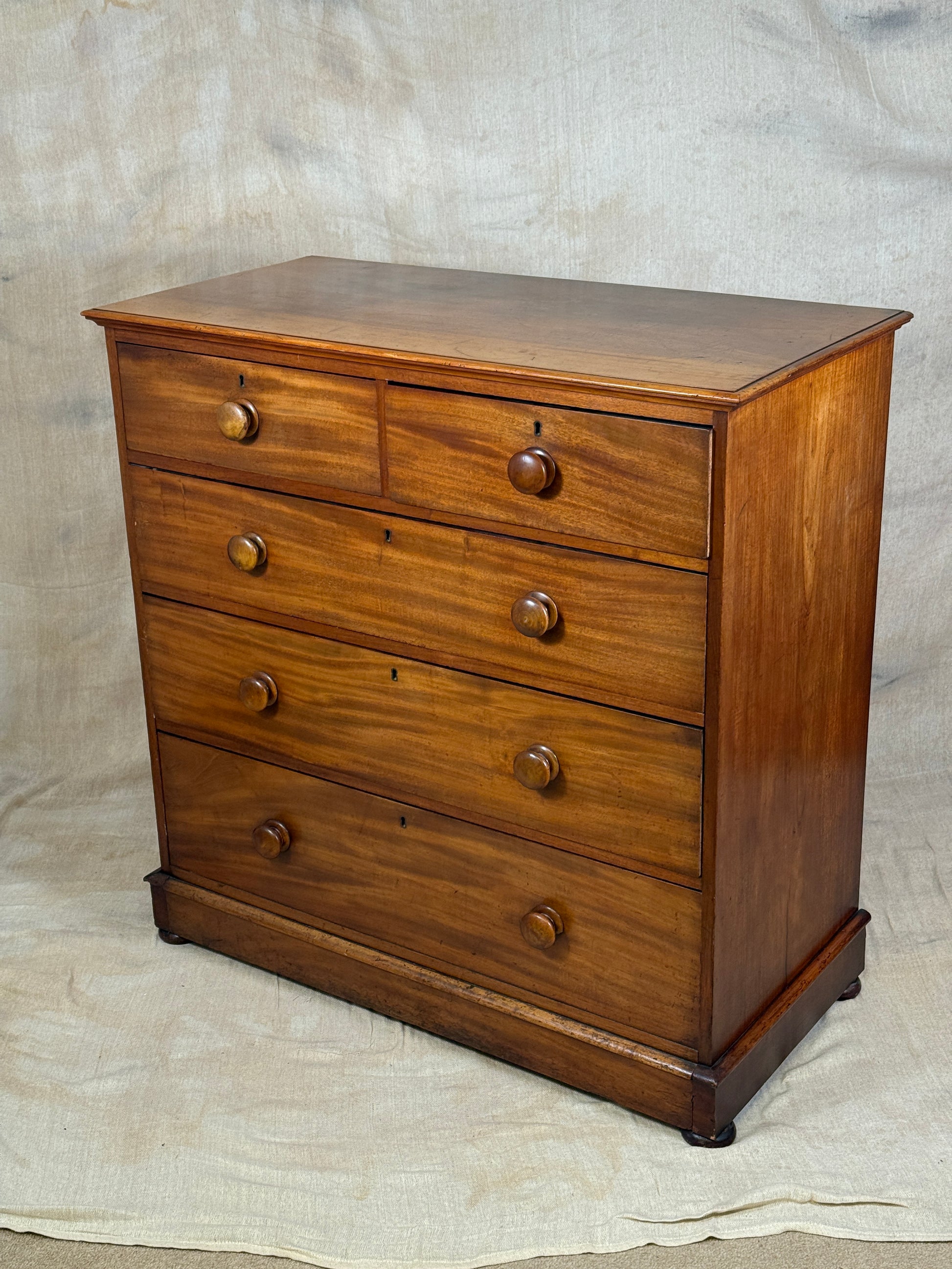 Victorian Chest of Drawers