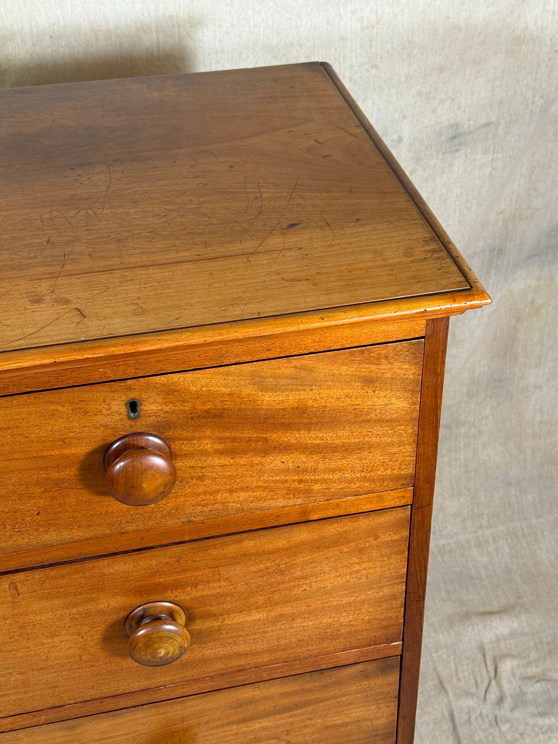Victorian Chest of Drawers