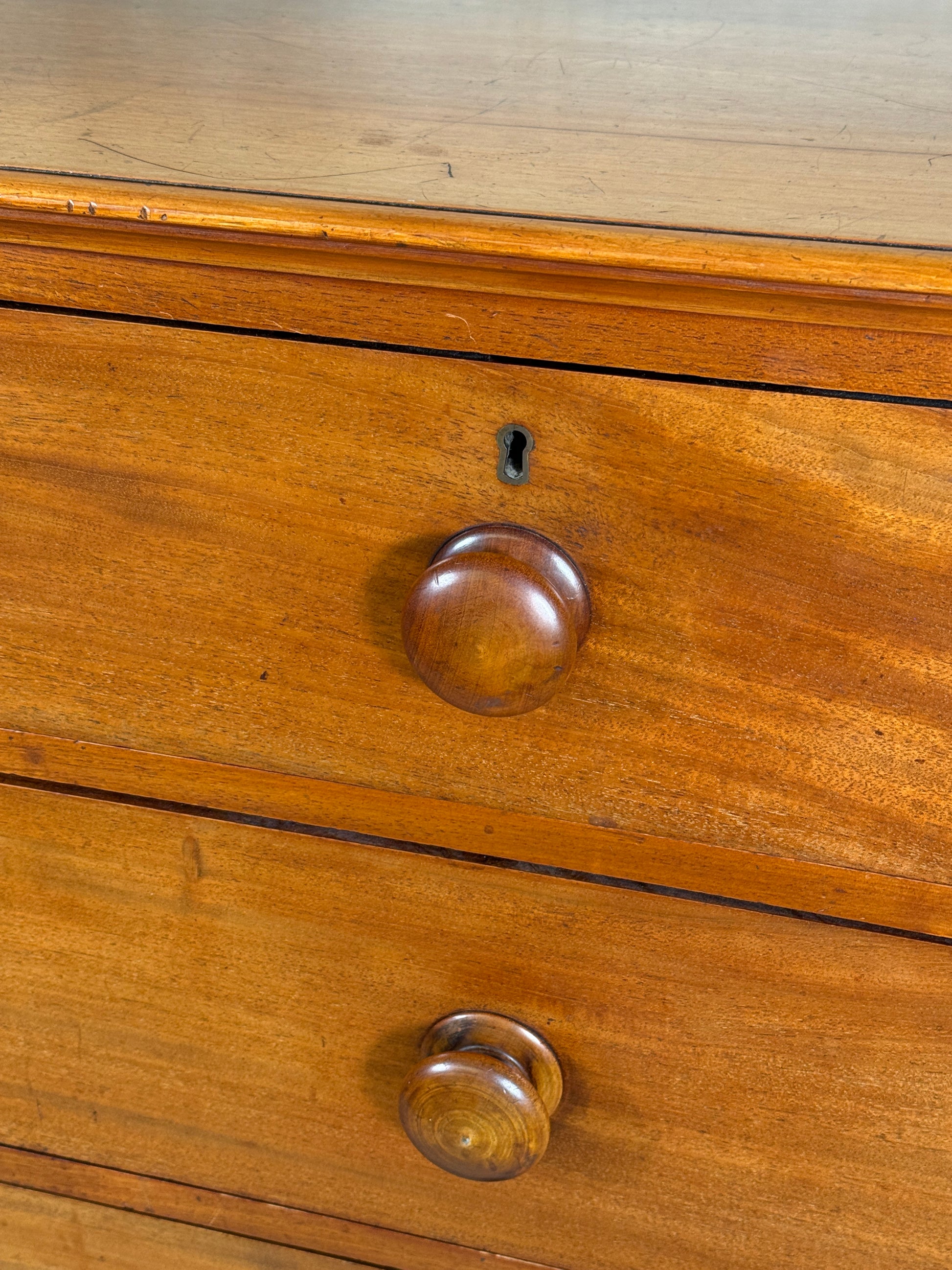 Victorian Chest of Drawers