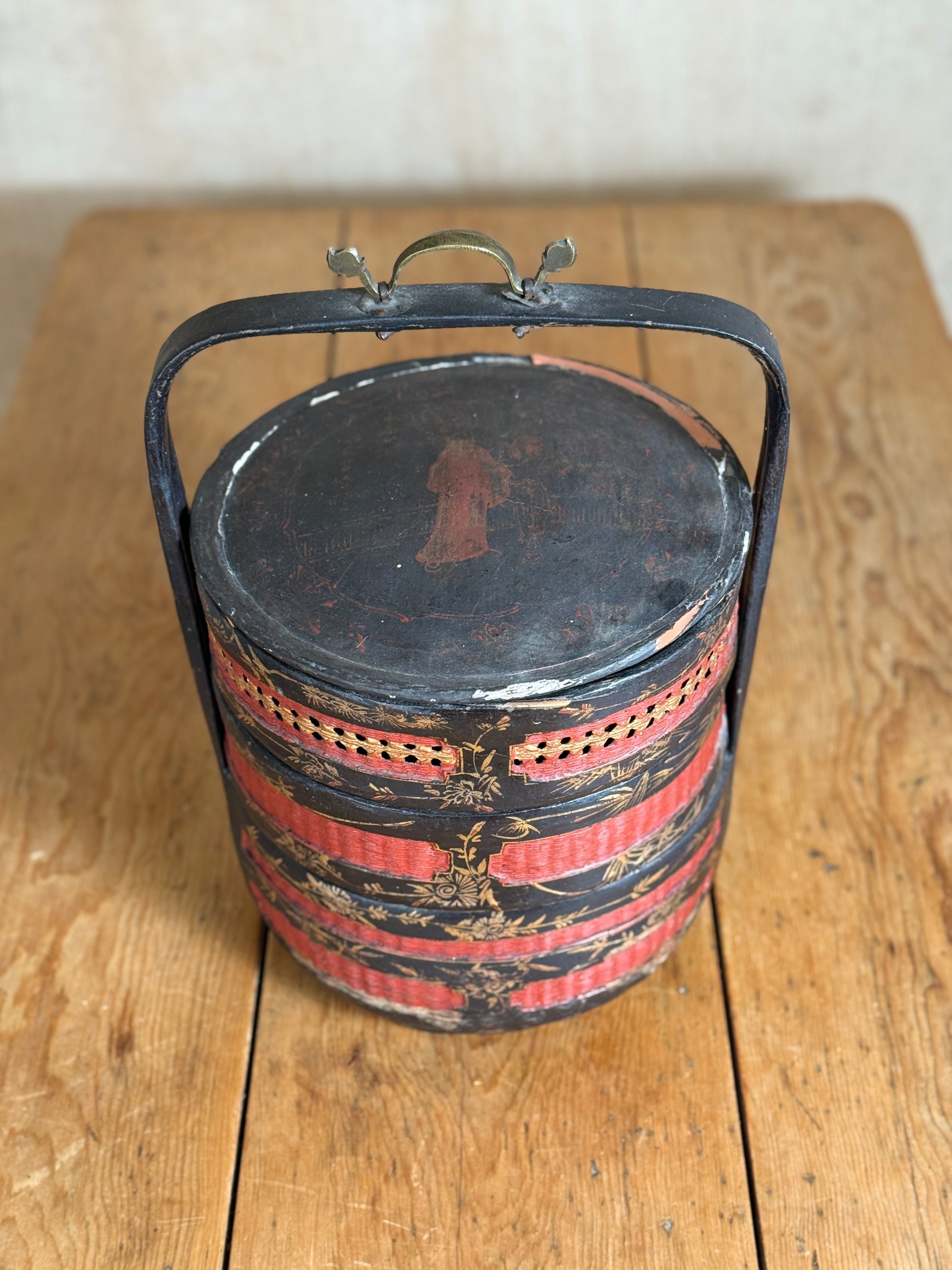 Chinese lacquered Wedding basket