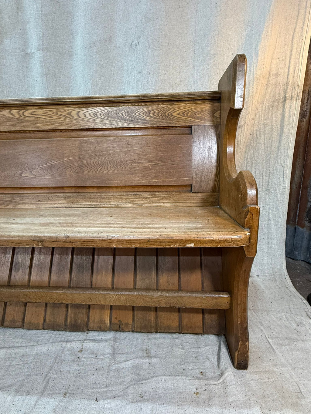 Golden Oak Church Pew
