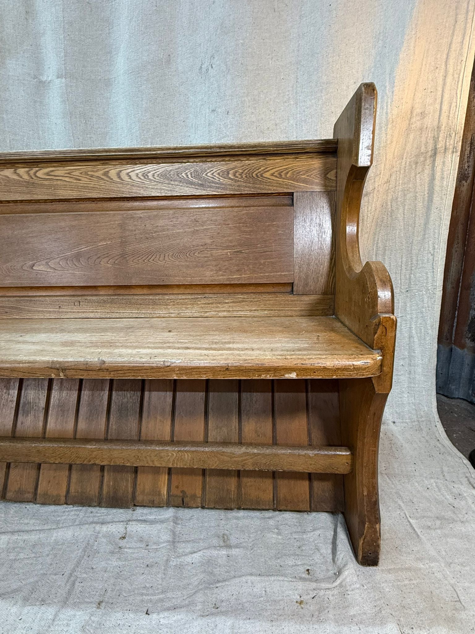Golden Oak Church Pew