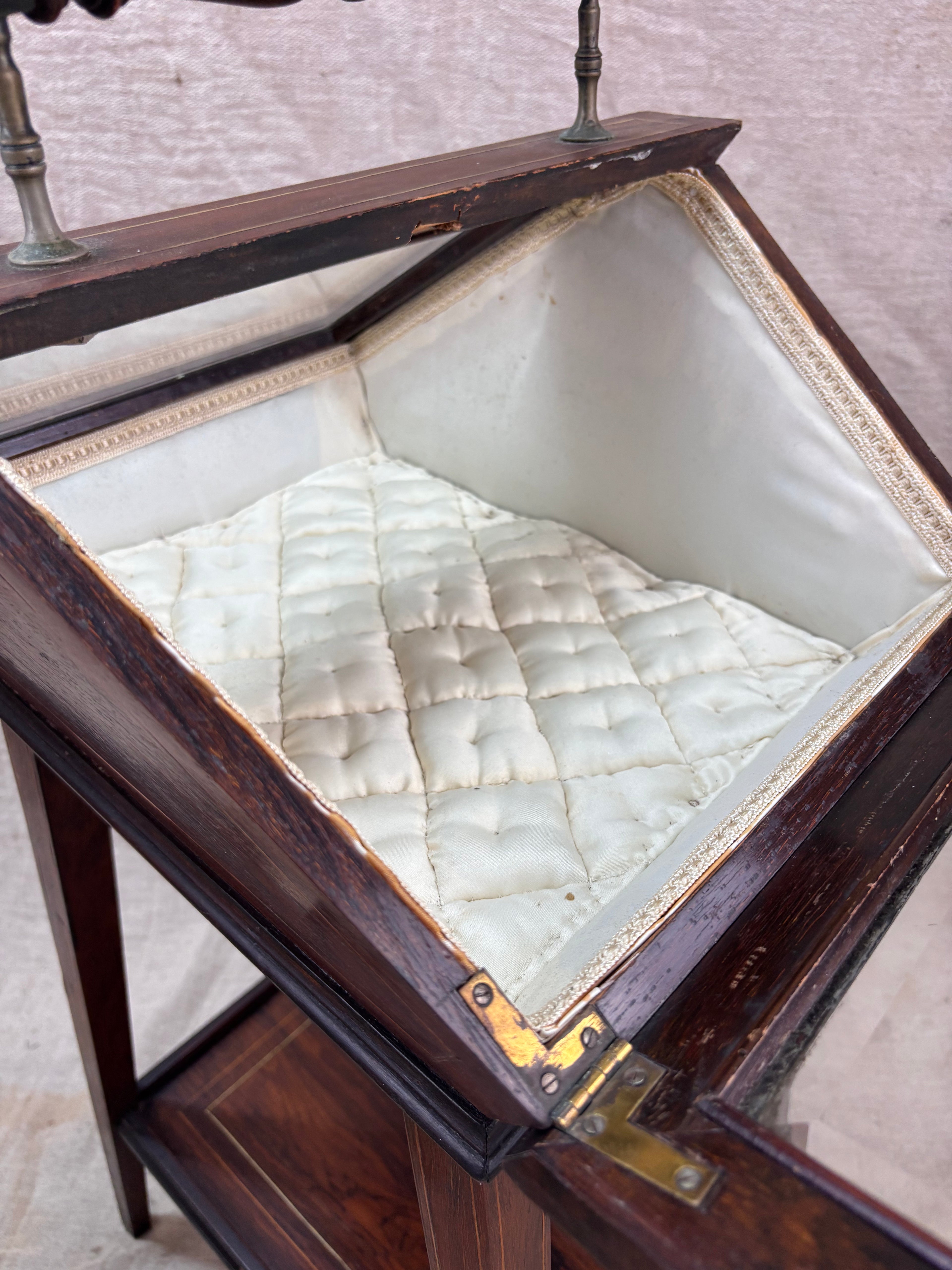 Bijouterie Display Cabinet