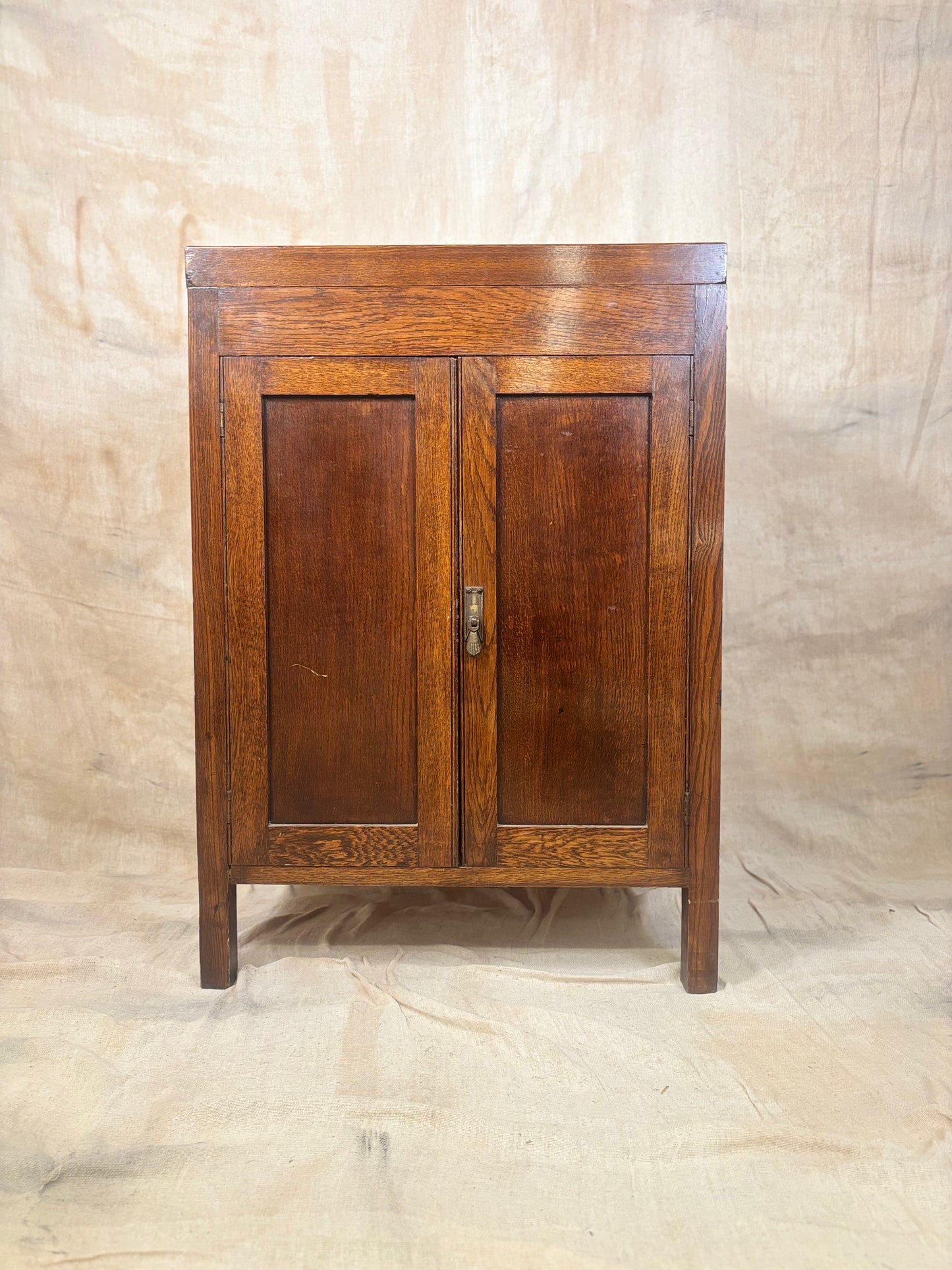 Antique Oak Lidded Washstand with Ceramic Sink and Mirror