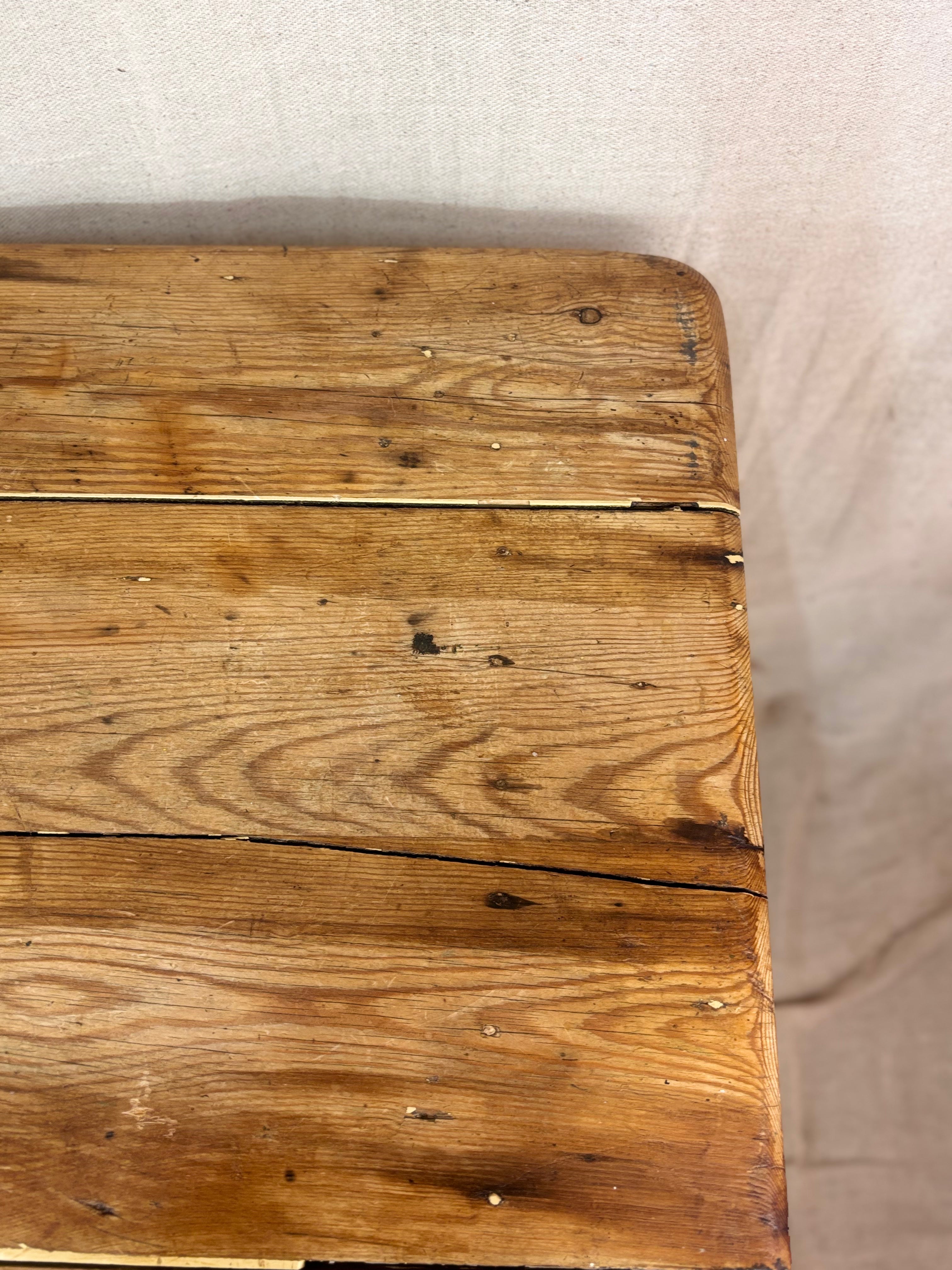 worn pine Table top 