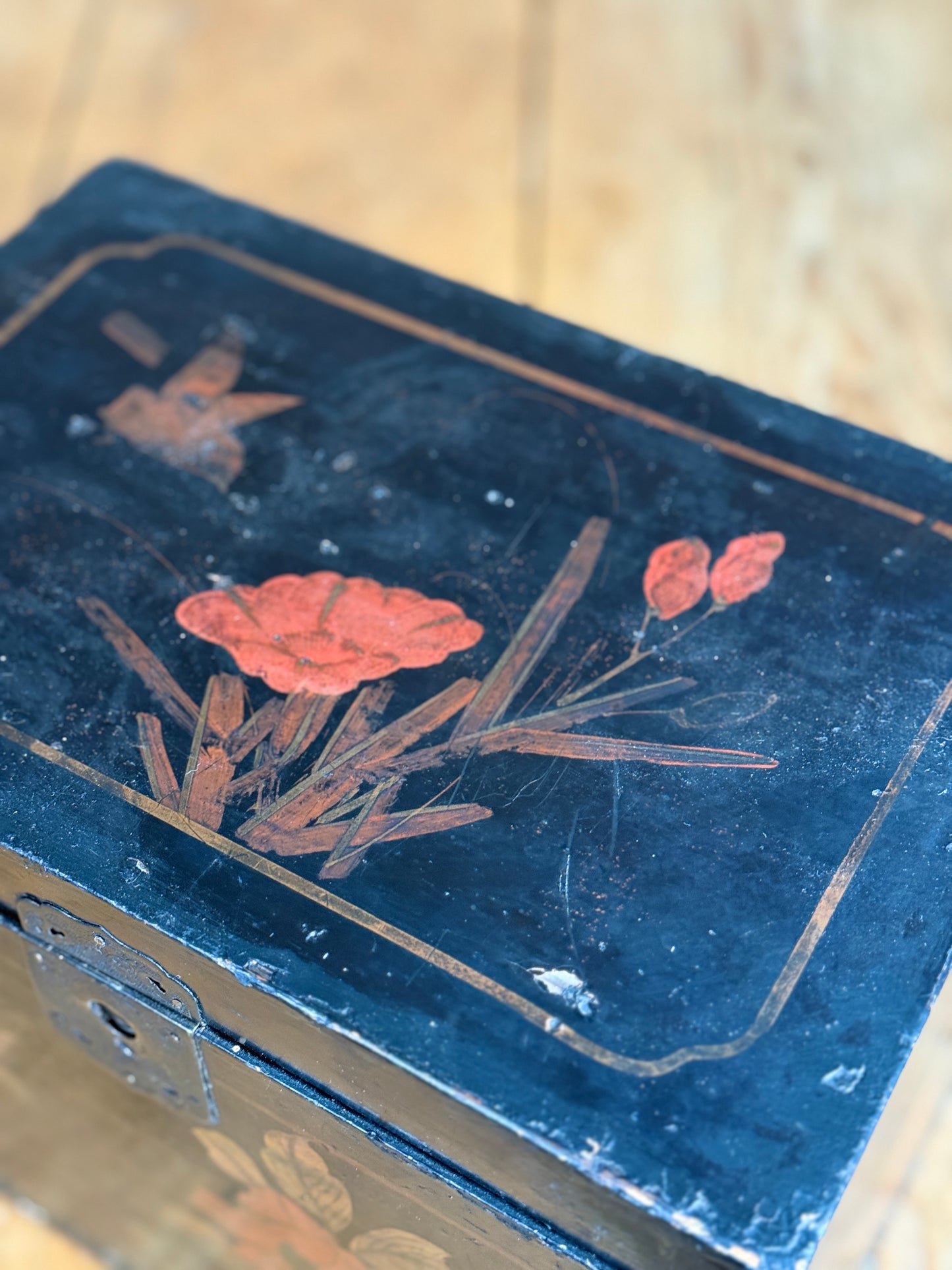 Chinoiserie Lacquered Wooden Storage Box with Hand-Painted Floral & Bird Decoration