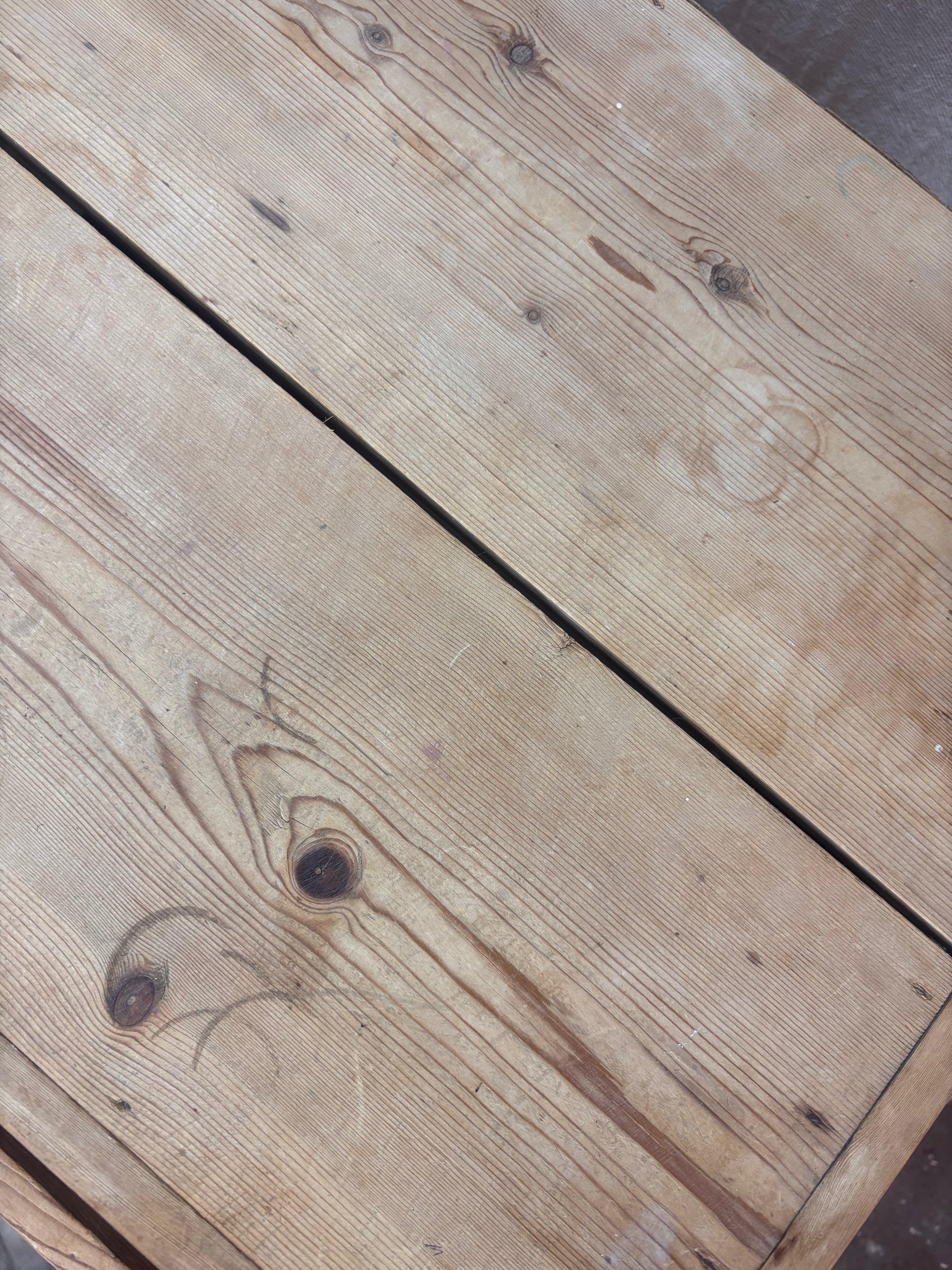 Pine Chest of Drawers