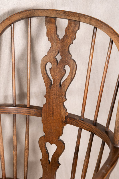 Windsor Chairs, Elm and Yew, Pair