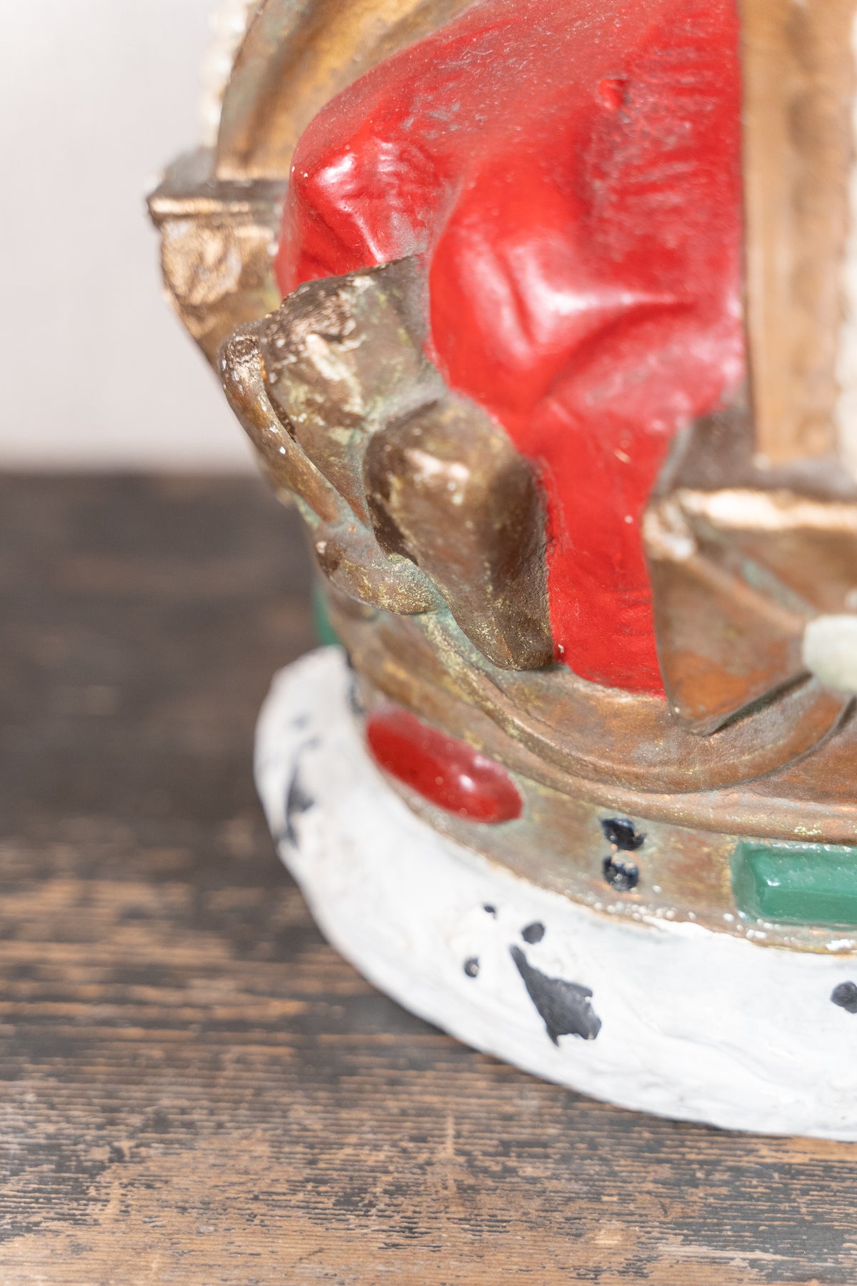 Pair of vintage King George VI coronation display crowns from 1937, featuring Tudor Crown details, simulated pearls and crimson caps.